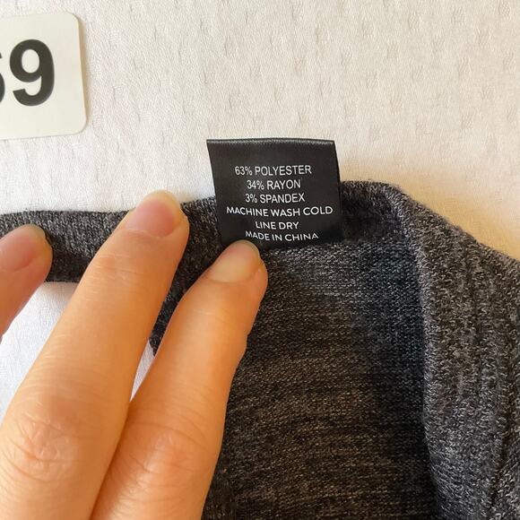 It Works! Women Short Sleeve T-shirt size L, Gray, Rhinestones & Slit Back - Picture 7 of 8